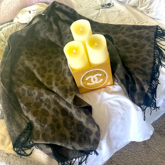 WOOLWRICH ONE SIZE Shaw leopard sweater kimono BROWN BLACK very cute wrap scarf - Picture 1 of 8